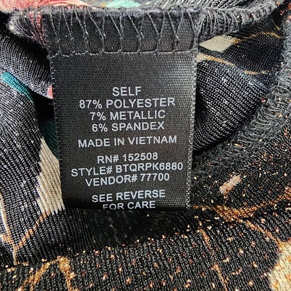 BKE Boutique Buckle Top Blouse Womens Large Black Wrap Floral Choker Metallic - Picture 9 of 12